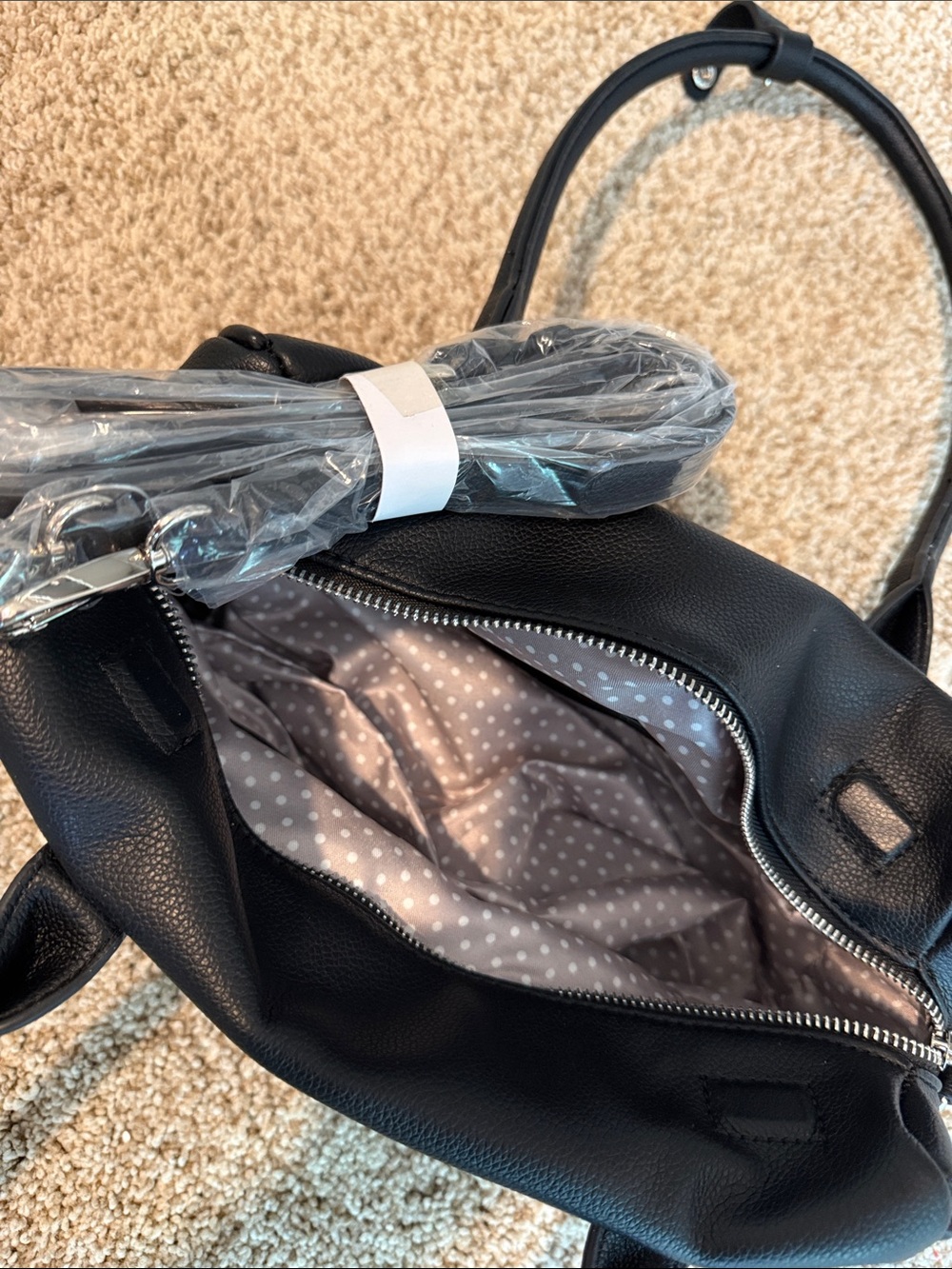 Design Inspired Black Leather Tote Bag With Silver Triangle Logo - Picture 4 of 5